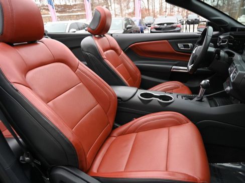 Used 2024 Ford Mustang Premium image 14