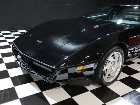 Used 1990 Chevrolet Corvette ZR-1 RWD image 6