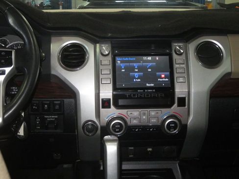Used 2017 Toyota Tundra Limited w/ Limited Premium Package AWD/4WD image 44