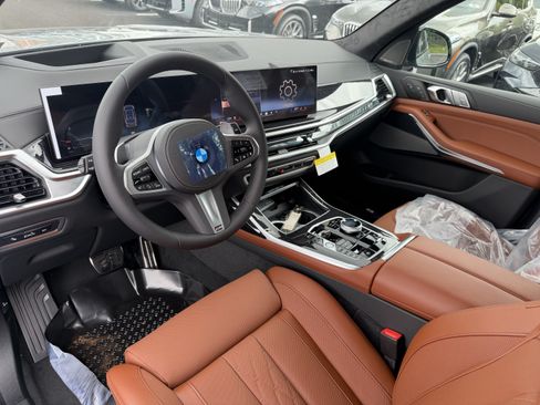 Used 2027 BMW X7 xDrive40i w/ Executive Package AWD/4WD image 11