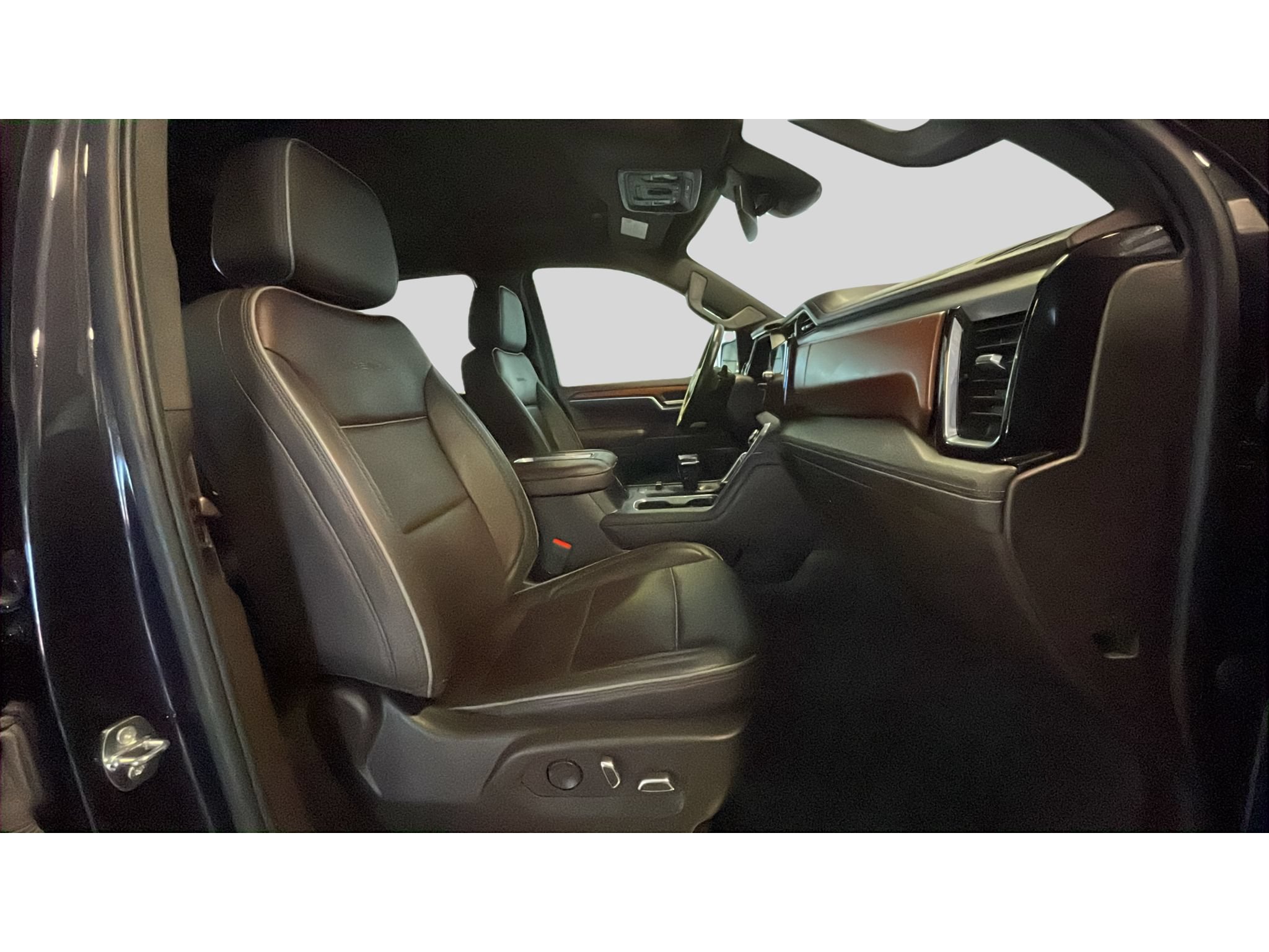 Used 2022 GMC Sierra 1500 Denali AWD/4WD image 15