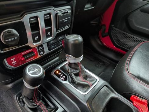 Used 2021 Jeep Wrangler Rubicon AWD/4WD image 30