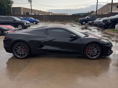 Used 2024 Chevrolet Corvette Stingray Premium Conv w/ Z51 Performance Package RWD image 9