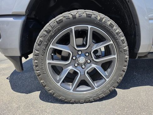 Used 2021 RAM 1500 Laramie w/ Sport Appearance Package AWD/4WD image 10