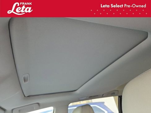 Used 2018 Toyota Highlander XLE image 9