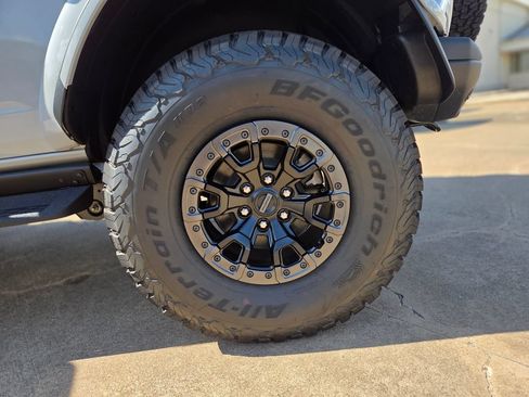 New 2026 Ford Bronco Raptor w/ Interior Carbon Fiber Pack AWD/4WD image 33