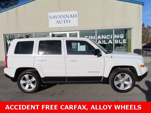 Used 2014 Jeep Patriot Limited image 2