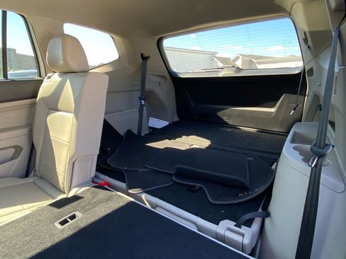 Used 2023 Volkswagen Atlas SE image 19