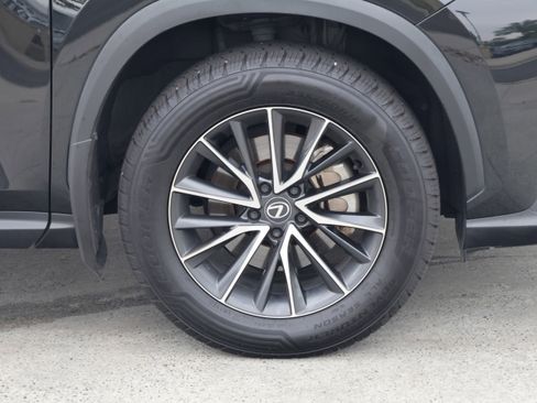 Used 2024 Lexus NX 250 FWD image 11