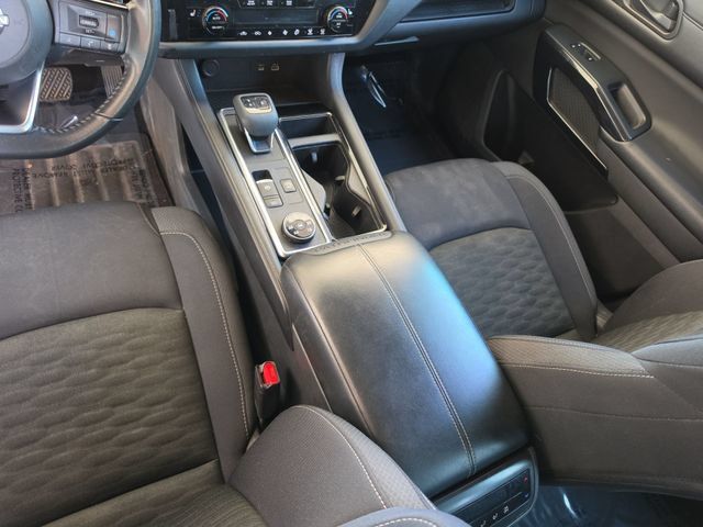 Used 2023 Nissan Pathfinder SV w/ SV Black Package AWD/4WD image 24