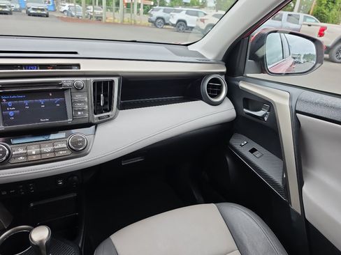 Used 2014 Toyota RAV4 Limited w/ Technology Package FWD image 22