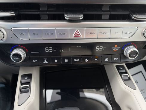 Used 2023 Kia Telluride S image 25