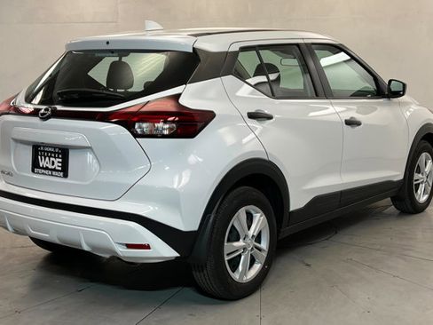 Used 2025 Nissan Kicks Play S FWD image 5