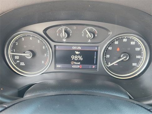 Used 2022 Buick Enclave Essence image 15