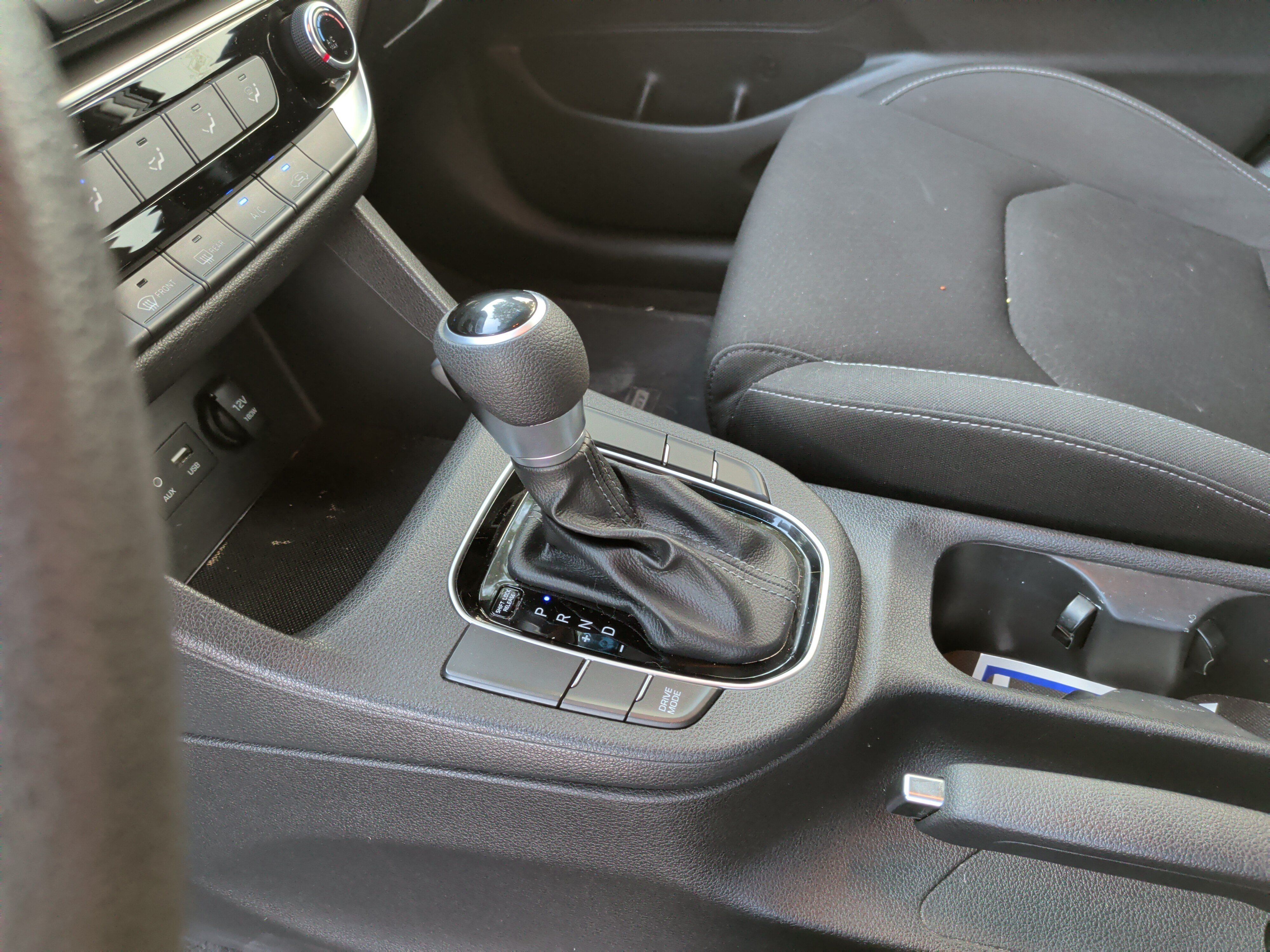 Used 2018 Hyundai Elantra GT FWD image 25
