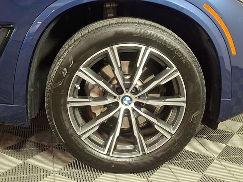 Used 2021 BMW X5 xDrive40i w/ M Sport Package AWD/4WD image 11