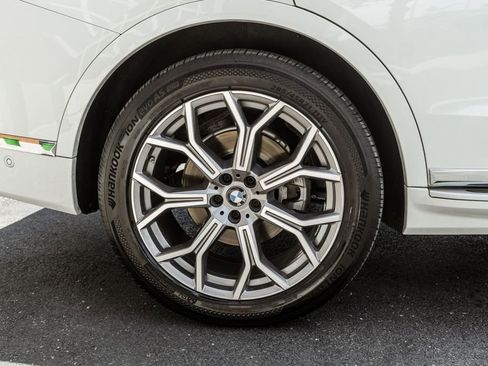 Used 2022 BMW X7 xDrive40i w/ Executive Package AWD/4WD image 38