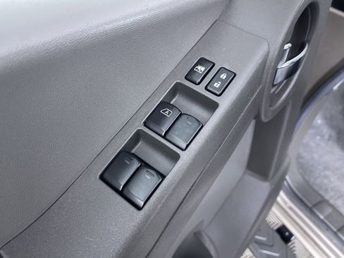 Used 2007 Nissan Xterra S w/ Utility Pkg image 13