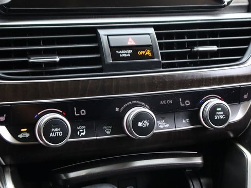 Used 2020 Honda Accord EX image 27