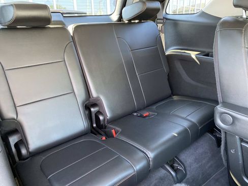Used 2019 Chevrolet Traverse Premier AWD/4WD image 24
