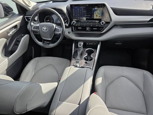Used 2021 Toyota Highlander Platinum AWD/4WD image 33