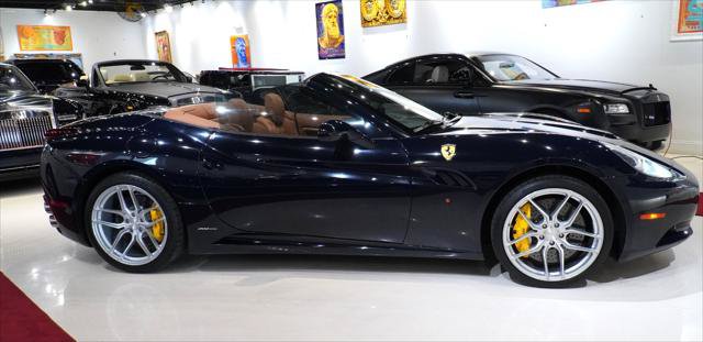 Used 2012 Ferrari California RWD image 18