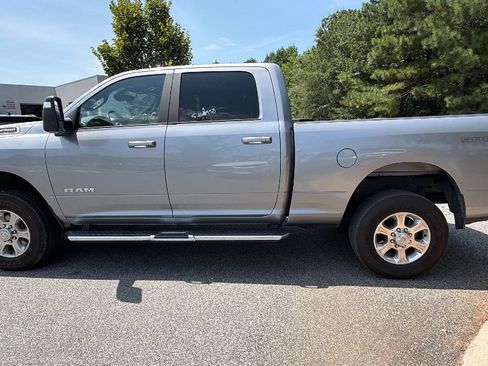 Used 2024 RAM 2500 Big Horn w/ Sport Appearance Package AWD/4WD image 11