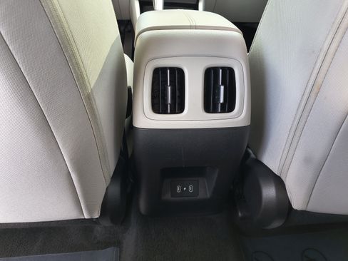 Certified 2025 Hyundai Tucson SEL AWD/4WD image 15