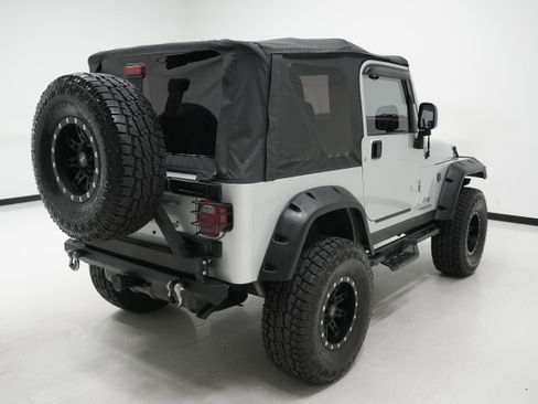 Used 2006 Jeep Wrangler X w/ Premium Audio Group AWD/4WD image 4