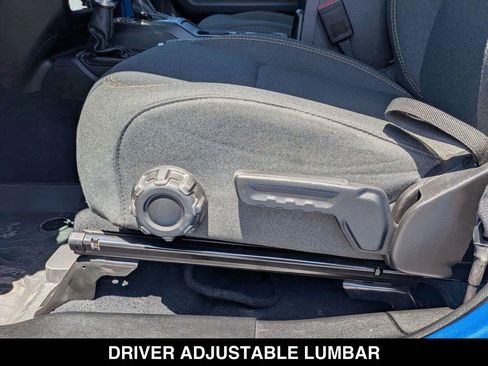 Used 2024 Jeep Wrangler Unlimited AWD/4WD image 15