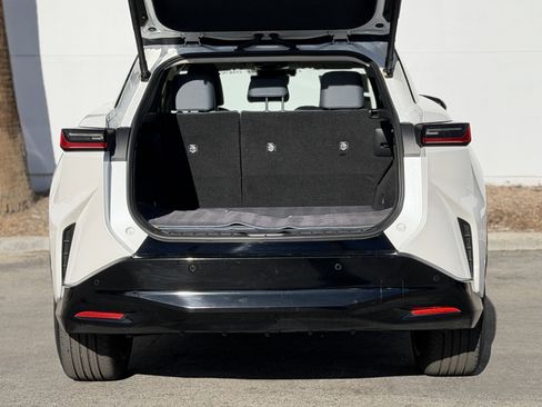 Used 2023 Lexus RZ 450e Premium image 13