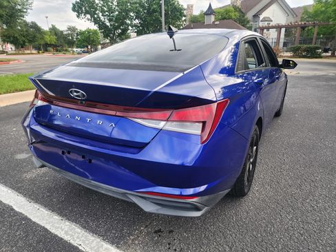 Used 2021 Hyundai Elantra SEL image 7
