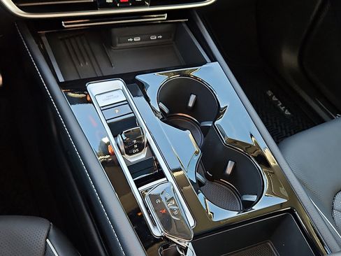 New 2026 Volkswagen Atlas SEL Premium R-Line image 18