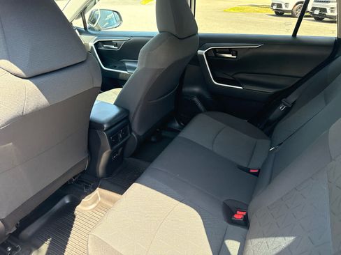 Used 2022 Toyota RAV4 XLE w/ Convenience Package AWD/4WD image 15