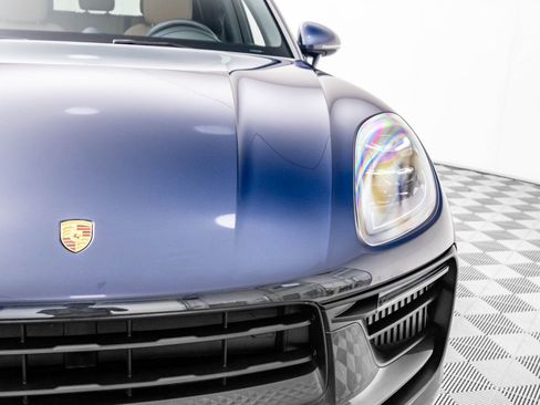 Certified 2022 Porsche Macan S image 32