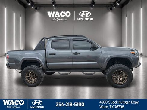 Used 2021 Toyota Tacoma Limited AWD/4WD image 15