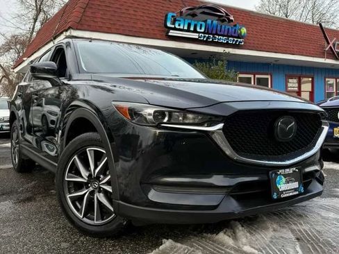 Used 2018 MAZDA CX-5 Touring image 1