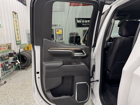 Used 2022 Chevrolet Silverado 1500 LT image 25