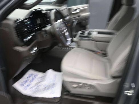 Used 2023 GMC Sierra 1500 SLE w/ Preferred Package AWD/4WD image 18