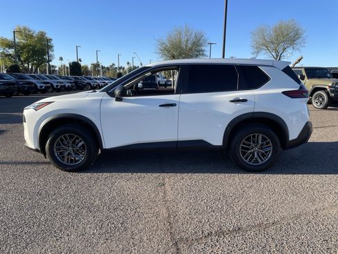 Used 2021 Nissan Rogue S image 3