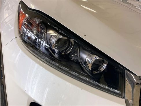 Used 2020 Kia Sorento EX FWD image 25