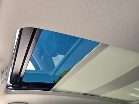 Certified 2026 Volkswagen Atlas SE w/ Panoramic Sunroof Package FWD image 23
