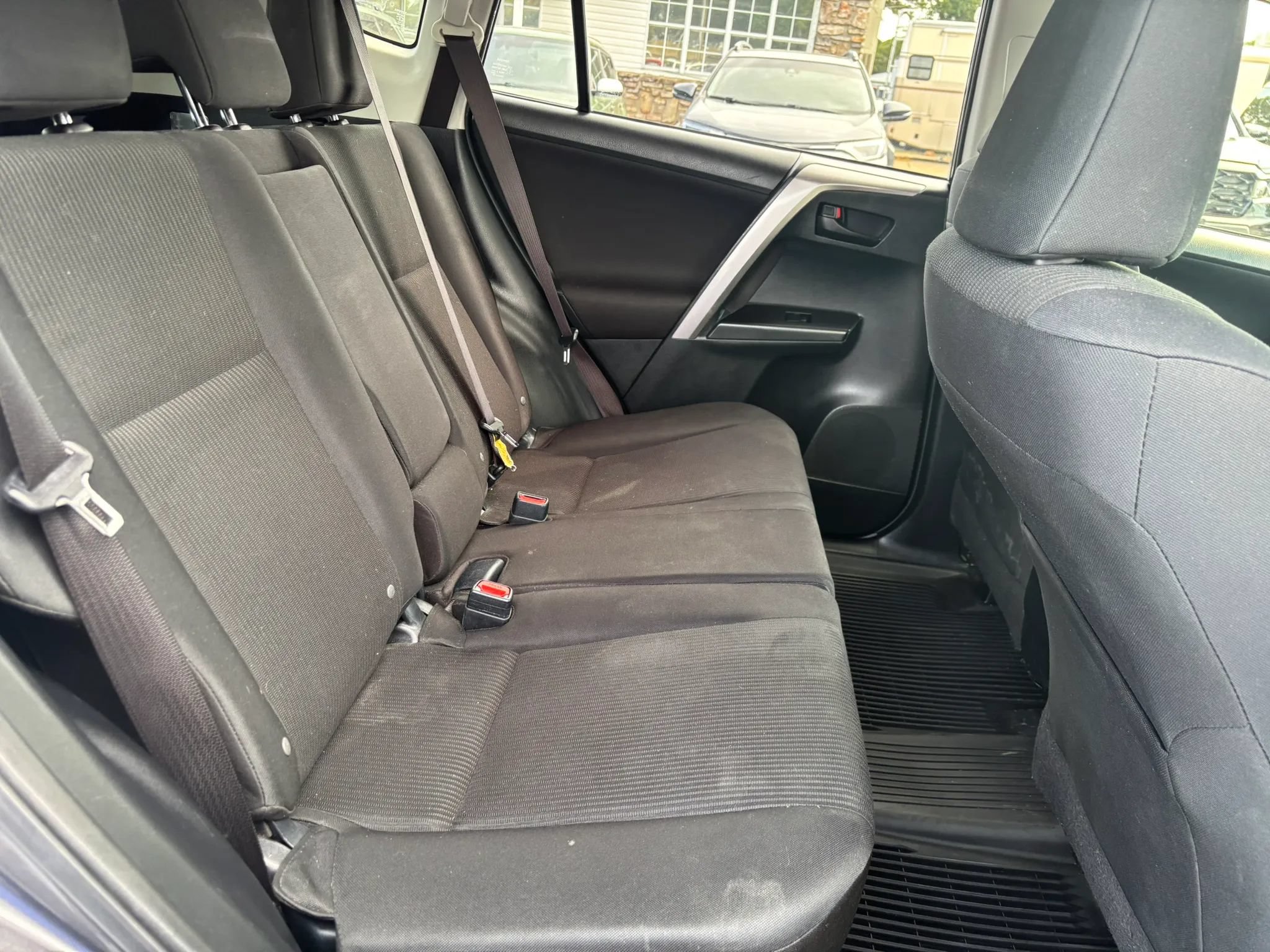 Used 2016 Toyota RAV4 LE FWD image 18