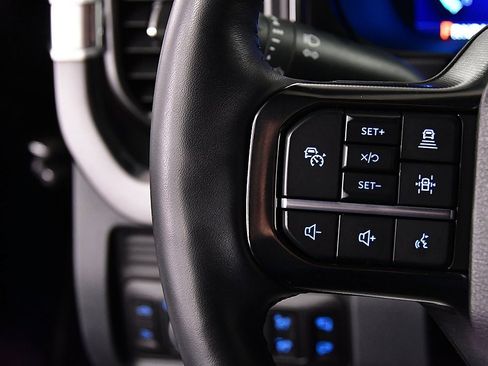 Used 2025 Ford F350 Platinum image 21