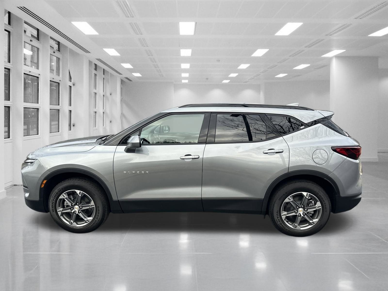 New 2025 Chevrolet Blazer LT w/ Convenience Package FWD image 8