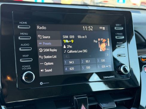 Used 2022 Toyota Camry SE image 25