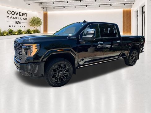 Used 2024 GMC Sierra 2500 Denali Ultimate AWD/4WD image 4