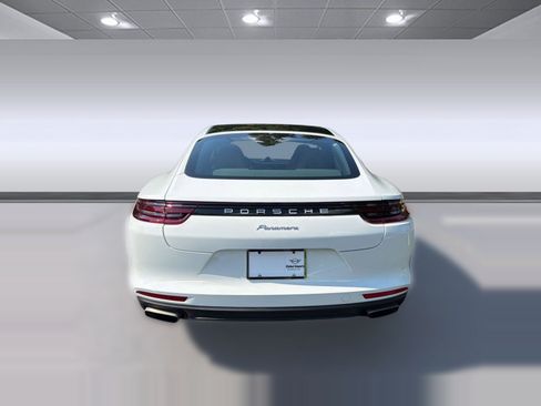 Used 2020 Porsche Panamera RWD image 10
