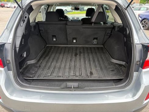 Used 2017 Subaru Outback 2.5i Premium AWD/4WD image 17