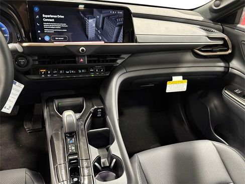 New 2025 Toyota Crown Signia image 14